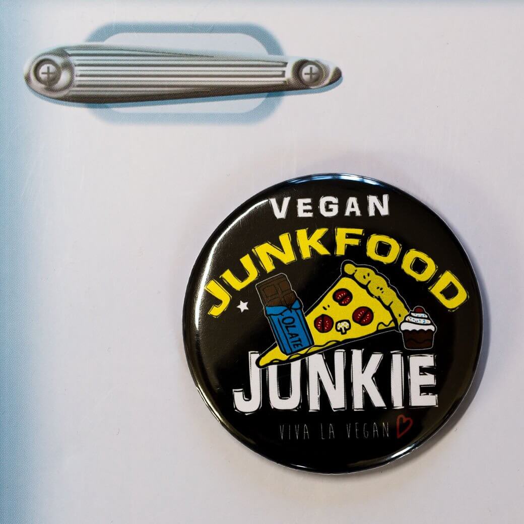 Fridge Magnet: Junk Food Junkie