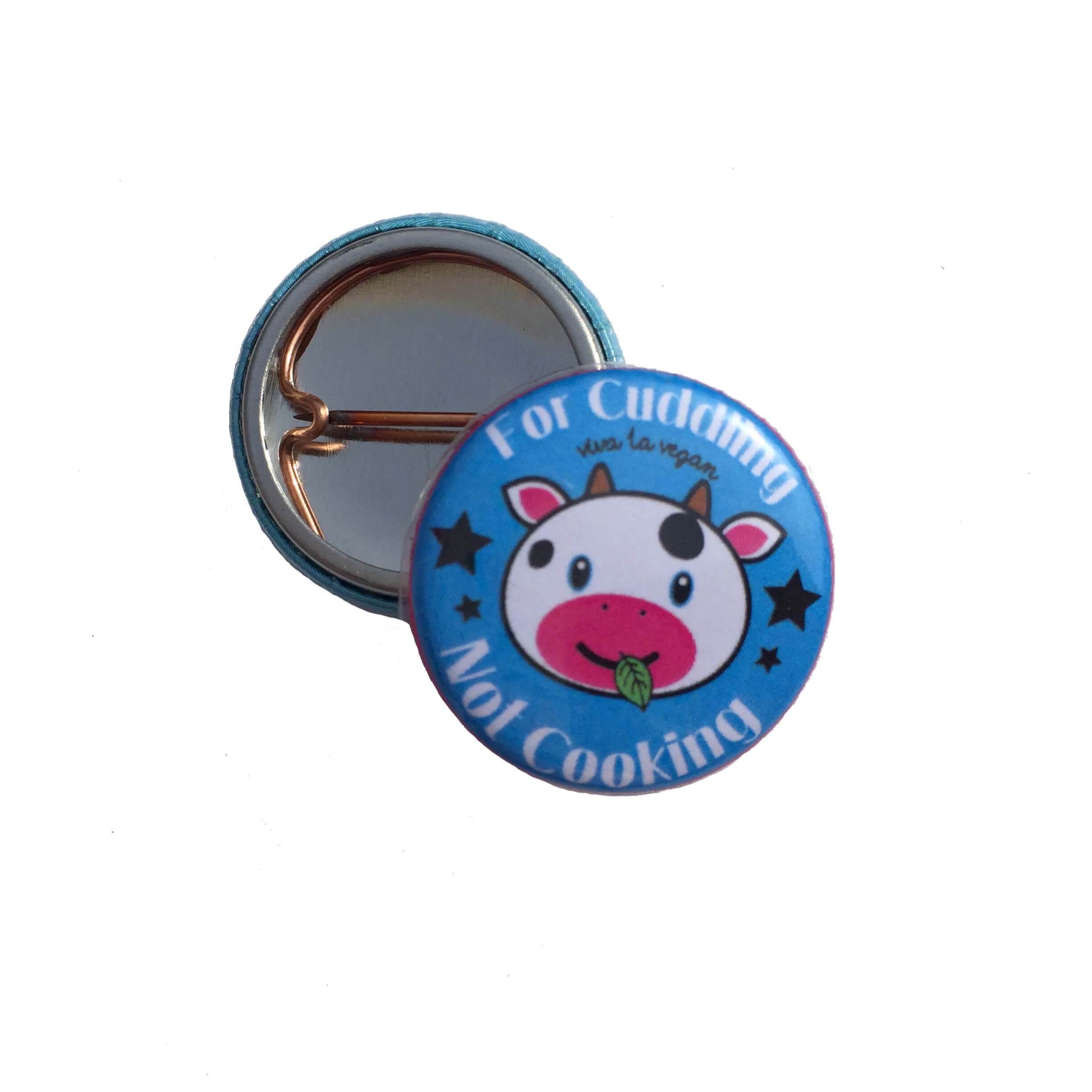 25 mm Statement Badge: Cows are for cuddling