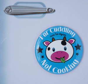 Fridge Magnet: Cows Are For Cuddling